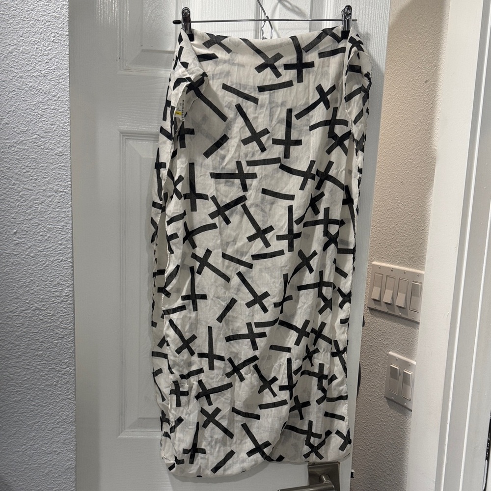 4/$15 Stein Mart Chic Black and White Patterned Infinity Loop Scarf